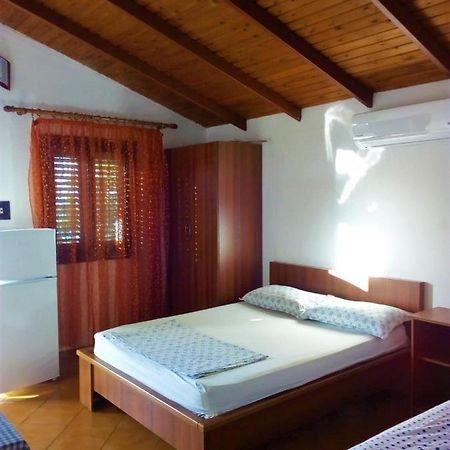 Ramo'S Hilltop Retreat With Kitchenette And Patio - 1St Vlorë Exterior foto