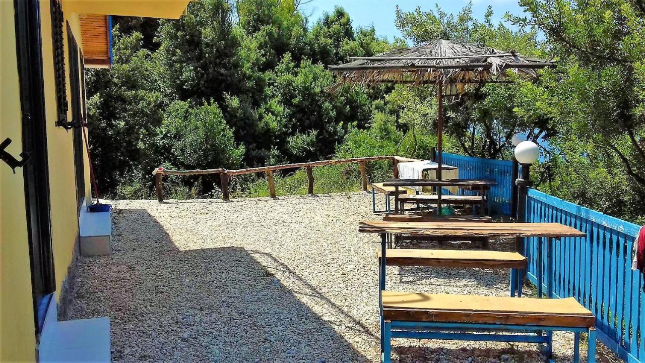 Ramo'S Hilltop Retreat With Kitchenette And Patio - 1St Vlorë Exterior foto